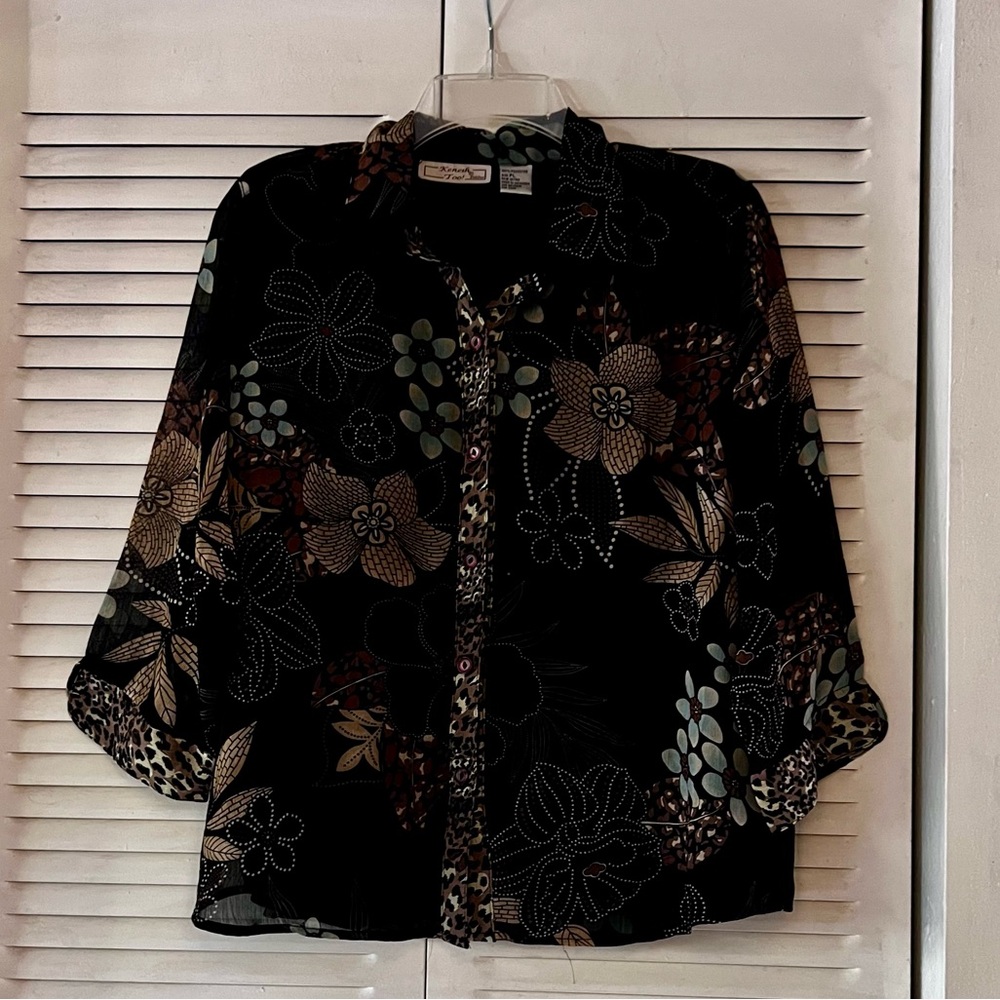 Keneth Too! Sheer Floral Petites Top